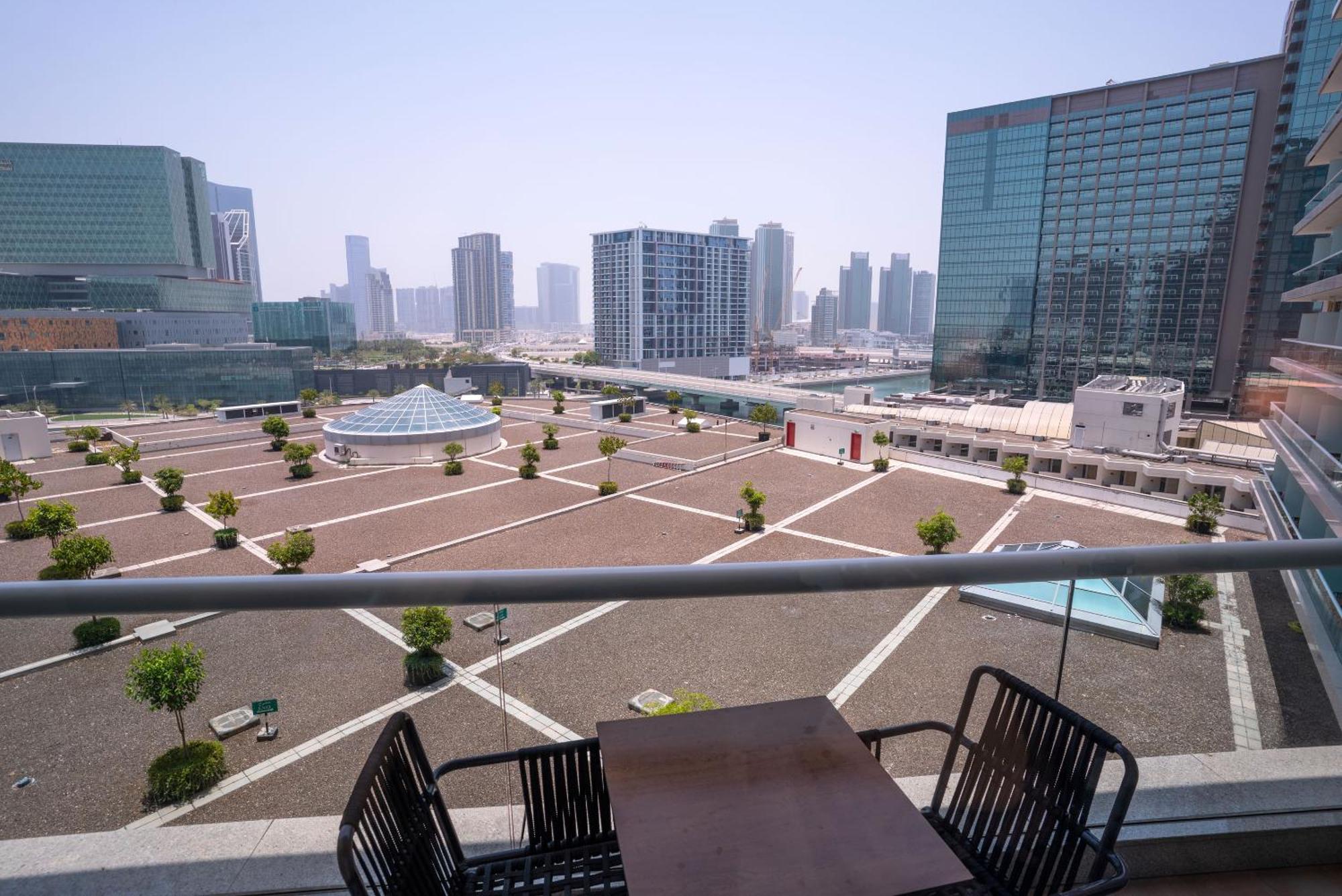 Beach Rotana - Абу Даби Стая снимка View of the city from the hotel